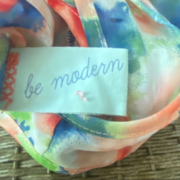 NWT Modbe & KLB sleeveless v-neck blouses - 2 set - Picture 5 of 8